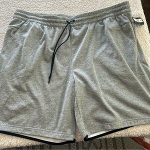 NWT Men’s 4XLT Shorts with pockets